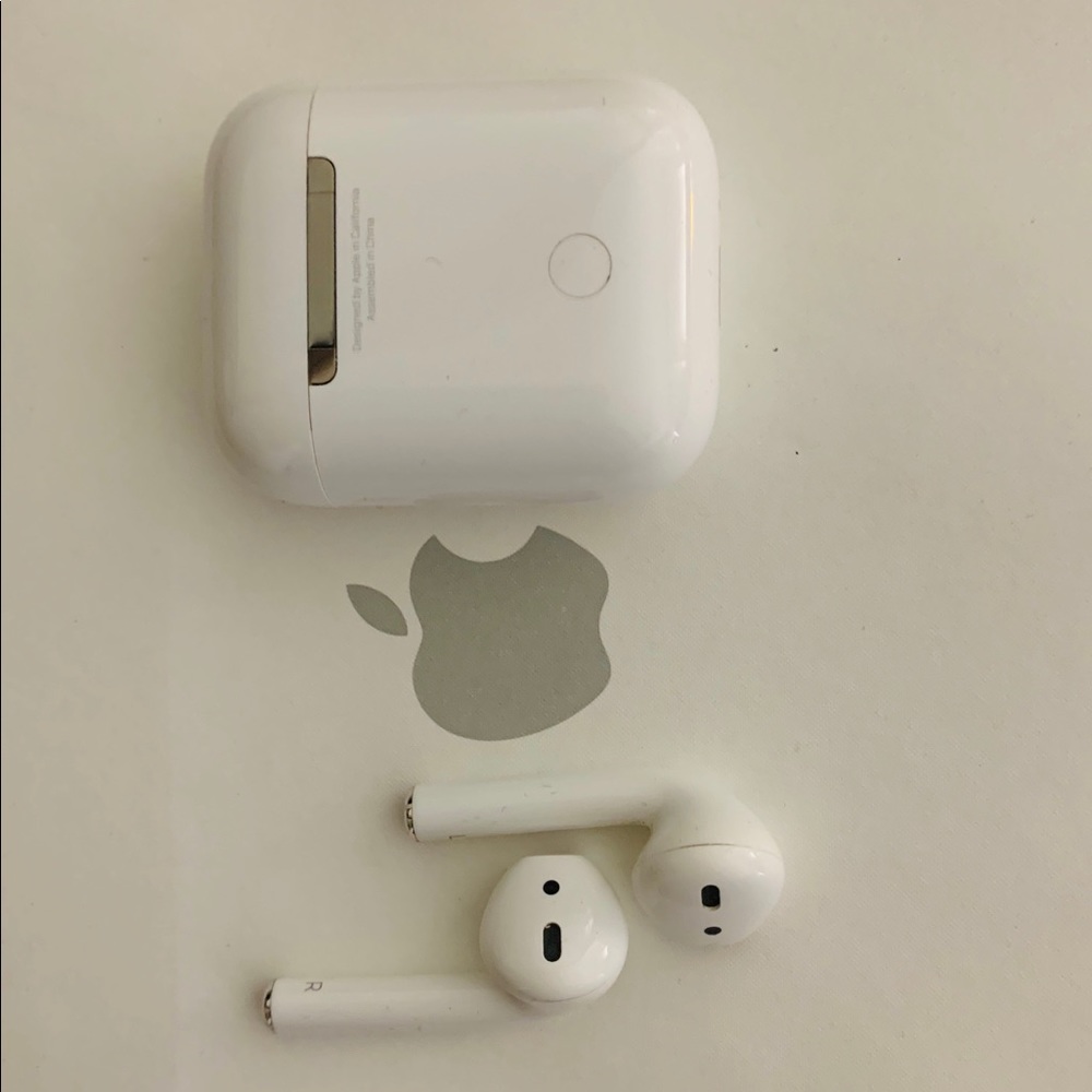 Apple Air-pods .